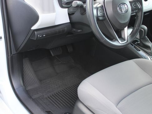 Certified 2023 Toyota Corolla SE image 42