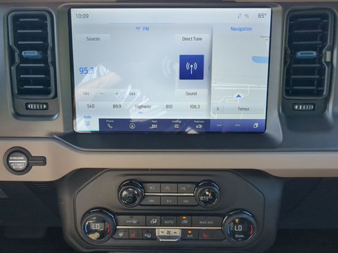 Used 2024 Ford Bronco Wildtrak image 49