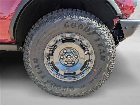 New 2025 Ford Bronco Badlands image 10