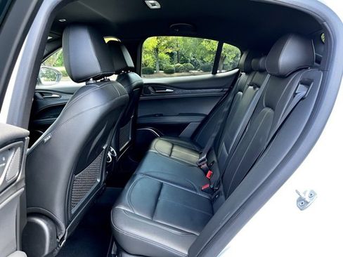 Used 2022 Alfa Romeo Stelvio Sprint image 20
