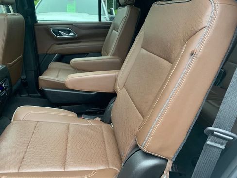 Certified 2021 Chevrolet Tahoe High Country w/ Premium Package AWD/4WD image 19