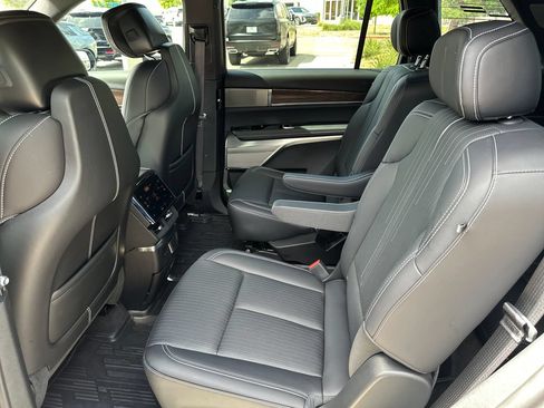 Used 2026 Cadillac Vistiq Sport w/ LPO, Floor Liner Package AWD/4WD image 34