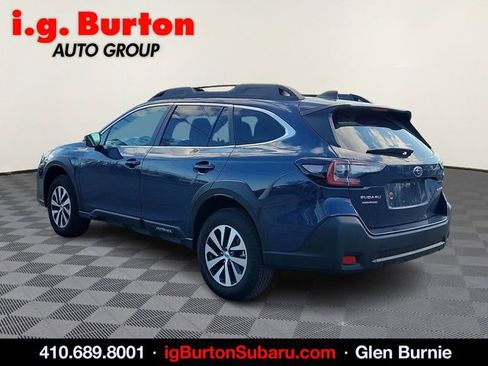 Used 2025 Subaru Outback Premium AWD/4WD image 4