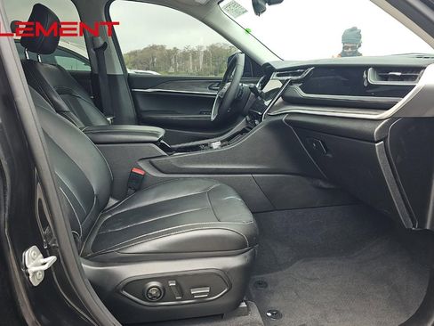 Used 2022 Jeep Grand Cherokee Limited 4xe image 3