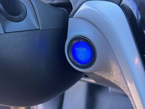 Used 2021 Chevrolet Bolt LT image 22