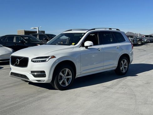Used 2019 Volvo XC90 T5 Momentum w/ Multimedia Package image 7