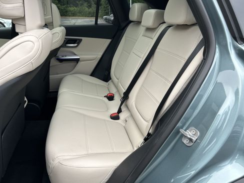 New 2026 Mercedes-Benz GLC 300 image 37