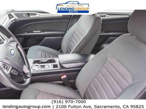 Used 2019 Ford Fusion SE image 17