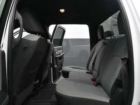 Used 2022 RAM 2500 Big Horn w/ Level 1 Equipment Group image 10