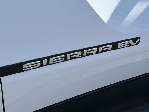 New 2026 GMC Sierra EV Elevation w/ Premium Package AWD/4WD image 31