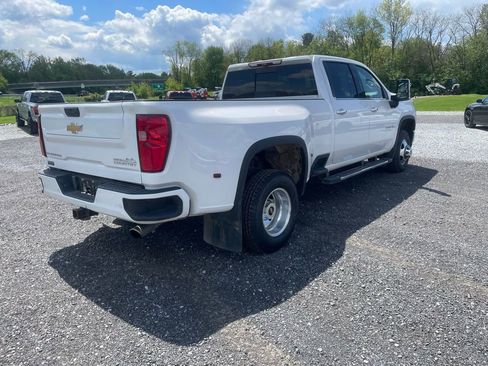 Used 2022 Chevrolet Silverado 3500 High Country AWD/4WD image 9
