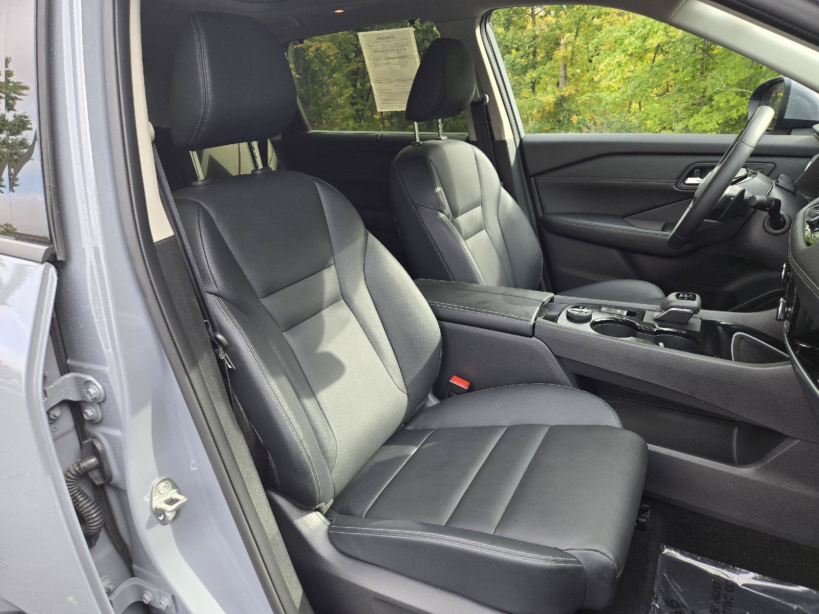 Certified 2025 Nissan Rogue SL w/ Tech Package AWD/4WD image 25