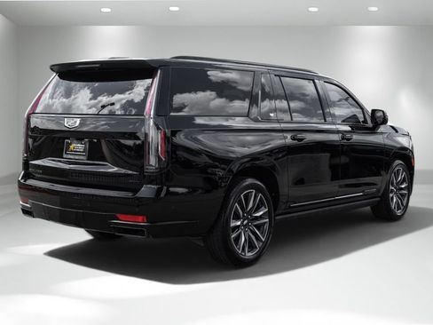 Used 2021 Cadillac Escalade ESV Sport w/ Driver Assist Tech Package AWD/4WD image 7
