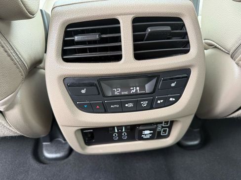 Used 2019 Honda Pilot Touring image 15