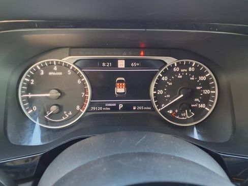 Used 2023 Nissan Pathfinder SL w/ Lighting Package (N92) image 30
