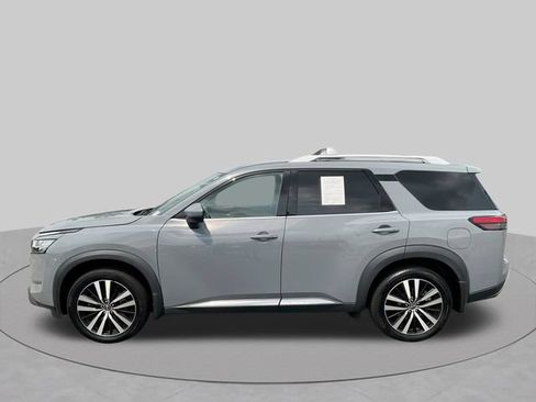 Used 2023 Nissan Pathfinder Platinum AWD/4WD image 7
