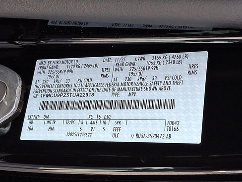 New 2026 Ford Escape ST-Line Elite w/ Class II Trailer Tow Package image 10