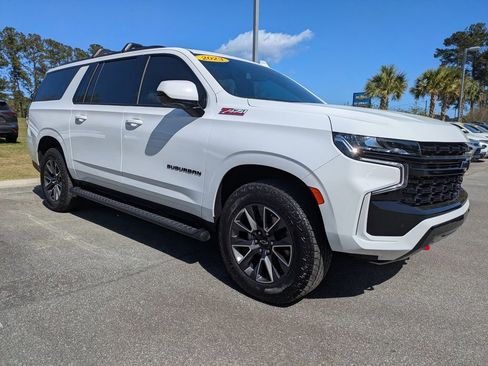 Used 2023 Chevrolet Suburban Z71 image 2