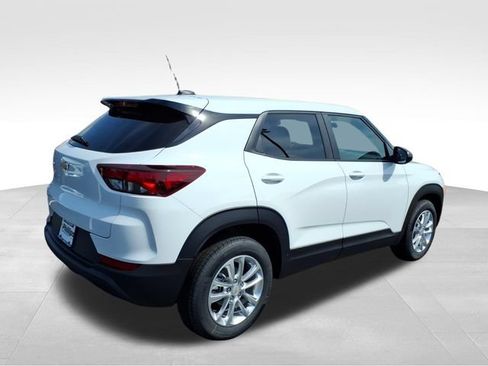 New 2026 Chevrolet TrailBlazer LS w/ LS Convenience Package FWD image 3