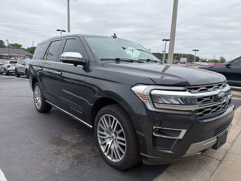 Used 2022 Ford Expedition Platinum AWD/4WD image 4