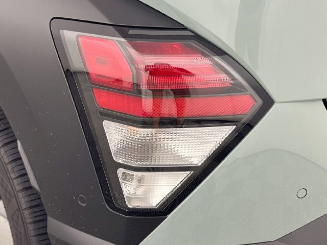 Used 2026 Hyundai Kona Limited FWD image 25