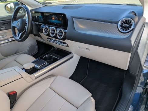 Used 2022 Mercedes-Benz GLA 250 4MATIC image 27