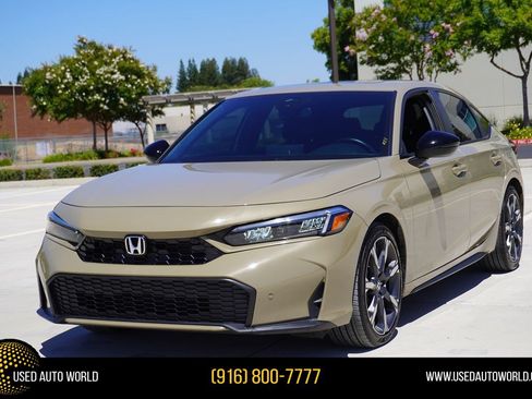 Used 2025 Honda Civic Sport Touring image 1
