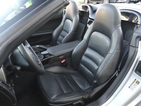 Used 2005 Chevrolet Corvette Convertible w/ Preferred Equipment Group image 14