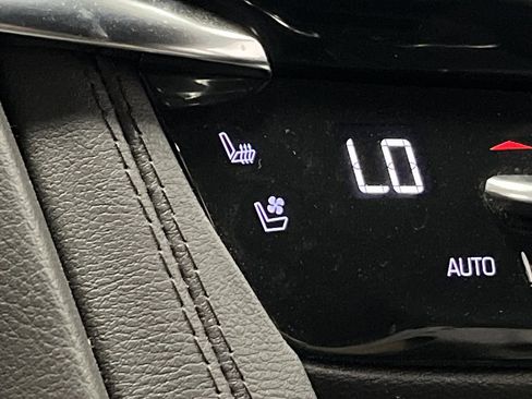 Used 2023 Cadillac XT6 Sport image 8