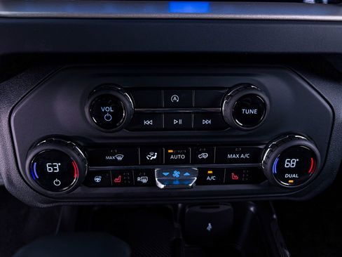 Used 2025 Ford Bronco Outer Banks AWD/4WD image 27