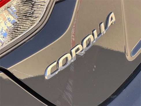 Used 2025 Toyota Corolla SE image 11