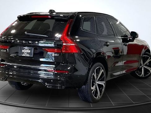 Certified 2025 Volvo XC60 B5 Ultra w/ Protection Package Premier AWD/4WD image 3