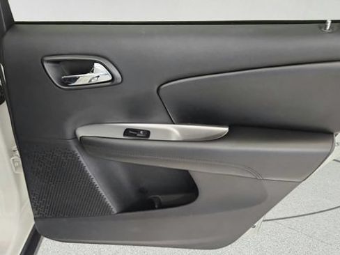 Used 2015 Dodge Journey SXT w/ Flexible Seating Group FWD image 21