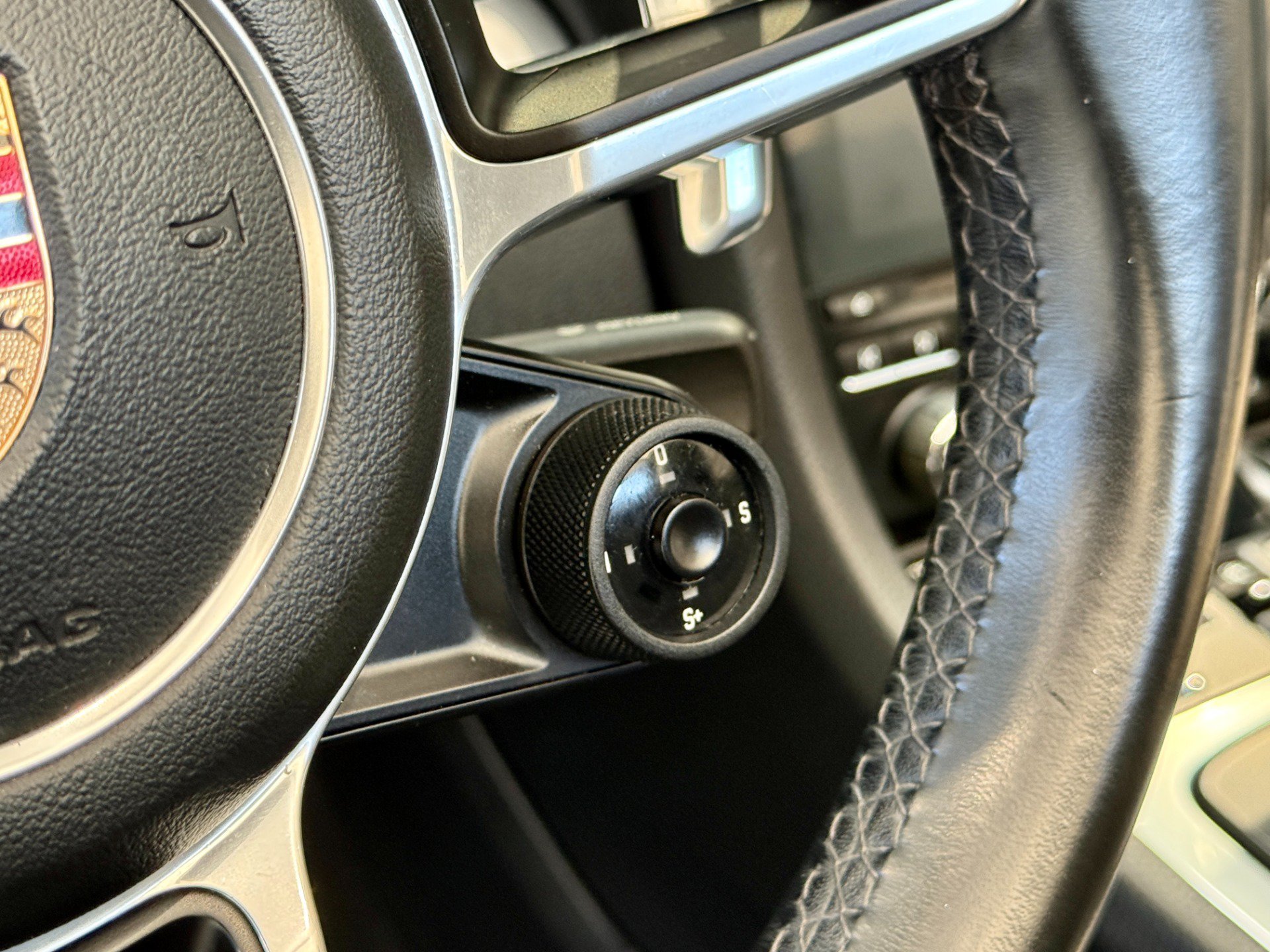 Used 2017 Porsche 718 Boxster S RWD image 41