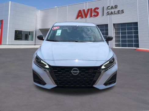 Used 2025 Nissan Altima 2.5 SR AWD/4WD image 2