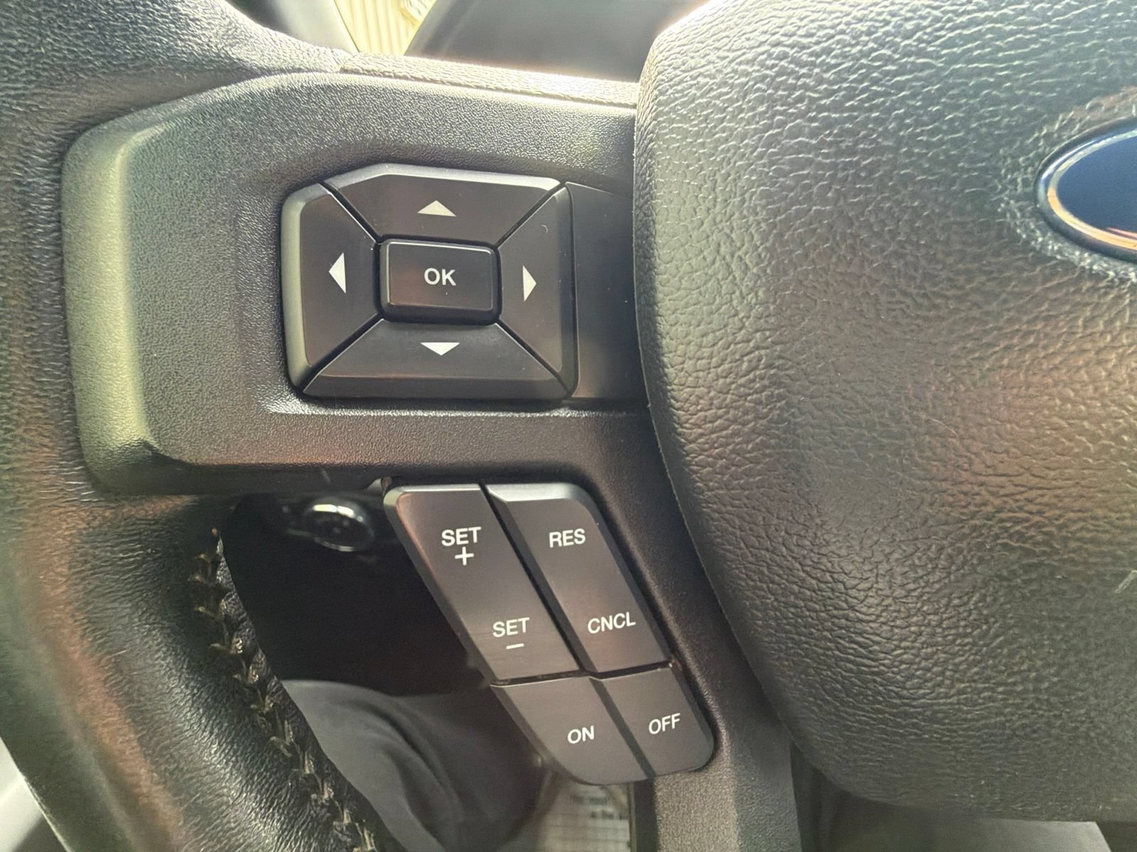 Used 2018 Ford F150 XLT w/ Equipment Group 302A Luxury AWD/4WD image 16