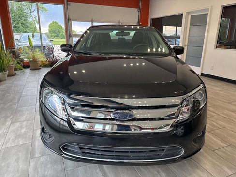 Used 2010 Ford Fusion SE FWD image 3