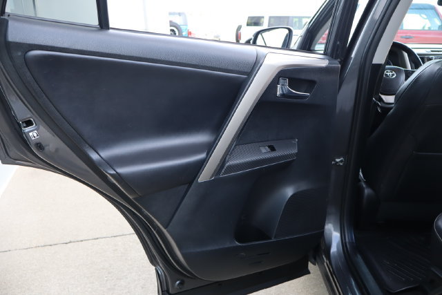 Used 2014 Toyota RAV4 Limited w/ Technology Package AWD/4WD image 27