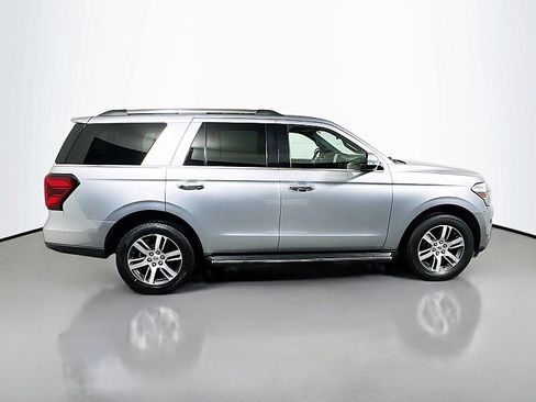 Used 2023 Ford Expedition Limited image 8