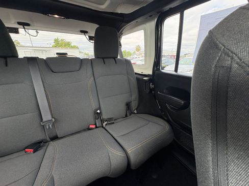 Used 2025 Jeep Wrangler Unlimited Sport AWD/4WD image 36