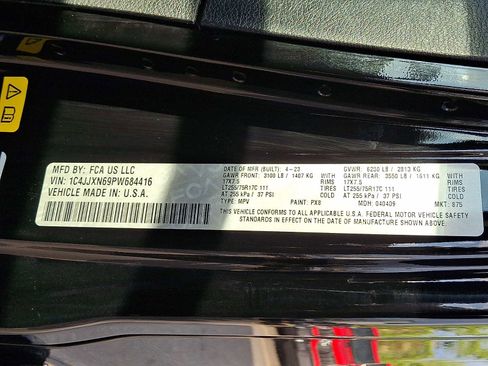 Used 2023 Jeep Wrangler Unlimited w/ Cold Weather Group AWD/4WD image 28