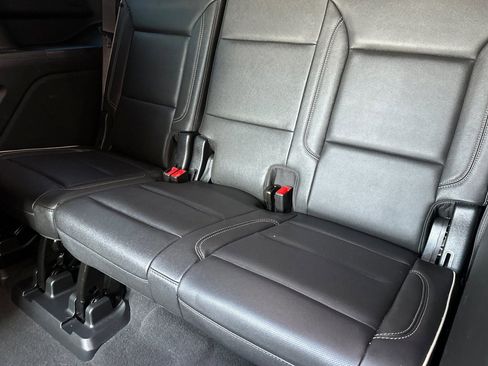 Certified 2023 GMC Yukon SLT w/ SLT Premium Package image 16