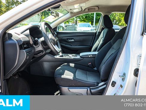 Used 2024 Nissan Sentra SV FWD image 17