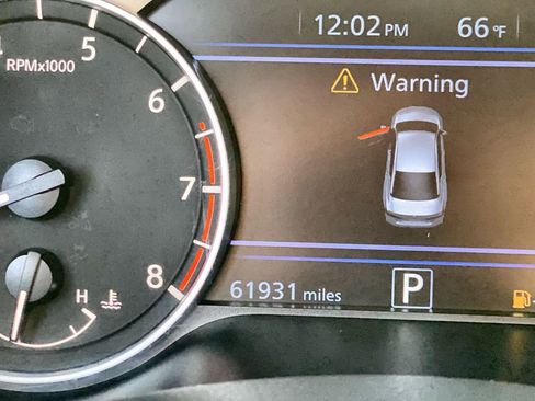 Used 2023 Nissan Altima 2.5 SV image 4