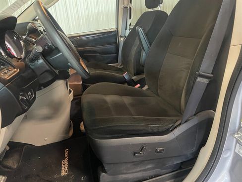 Used 2015 Dodge Grand Caravan SE w/ Quick Order Package 29E SE image 12