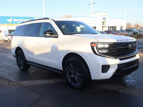 New 2026 Ford Expedition Platinum w/ Stealth Appearance Package image 1