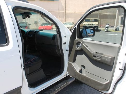 Used 2006 Nissan Xterra S AWD/4WD image 30
