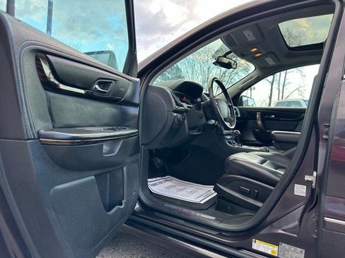 Used 2015 GMC Acadia Denali image 11