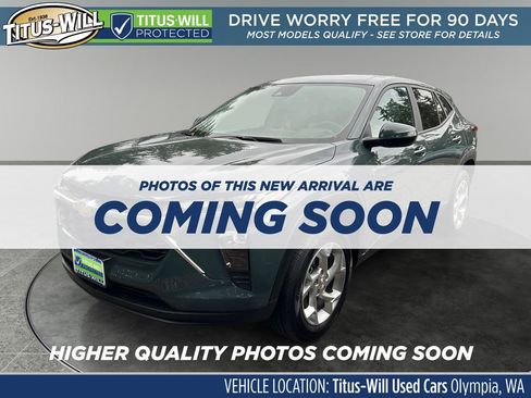 Used 2025 Chevrolet Trax LS w/ LS Convenience Package FWD image 2