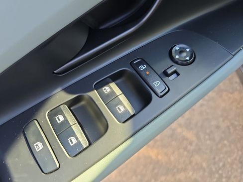 New 2026 Hyundai Elantra Limited image 28